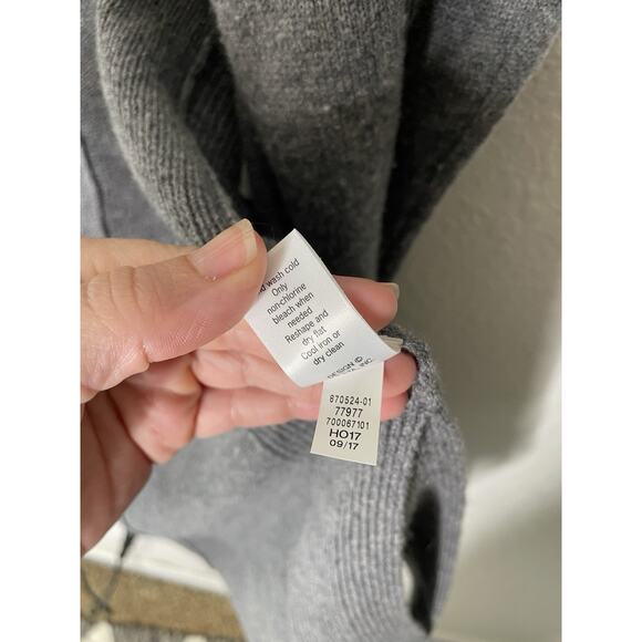 Athleta Gray Spirit Wool Cashmere Wrap Size Small Has Pockets Oversized - Picture 4 of 6